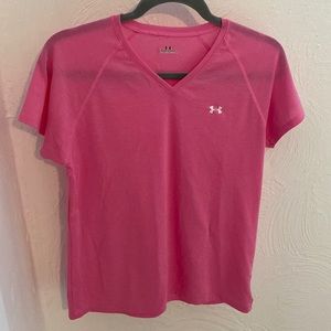🌟 Pink Under Armour T-Shirt 🌟